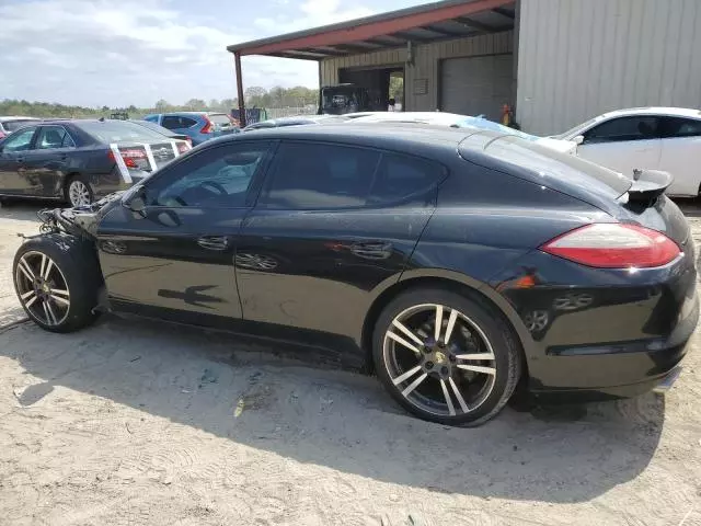 2012 Porsche Panamera 2