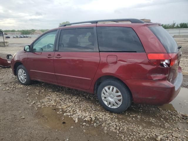 2005 Toyota Sienna CE