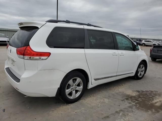 2014 Toyota Sienna LE