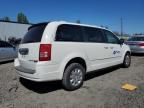 2010 Chrysler Town & Country LX