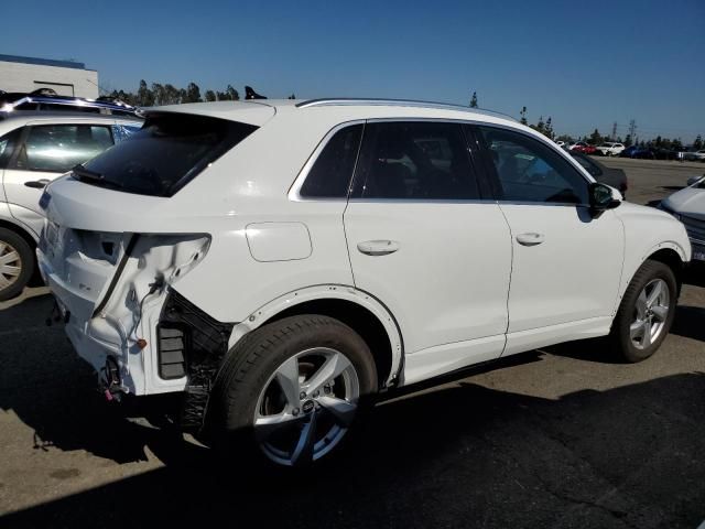 2022 Audi Q3 Premium 40