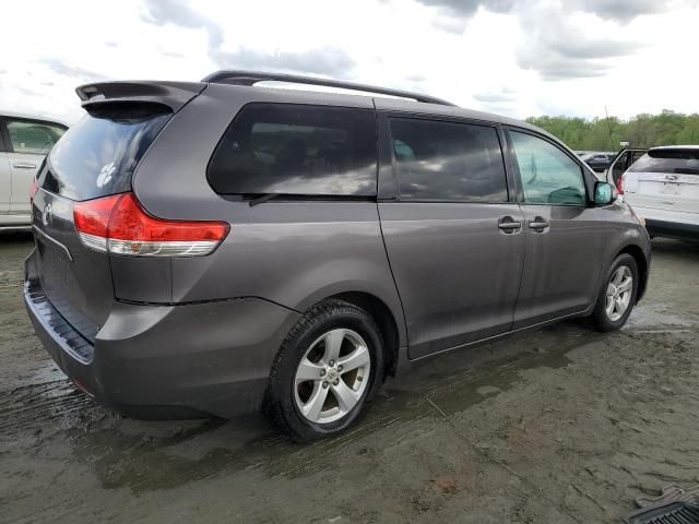 2011 Toyota Sienna LE