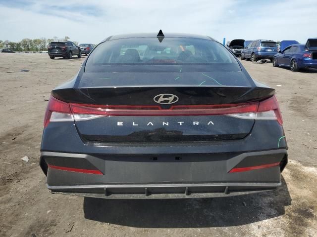 2024 Hyundai Elantra SE