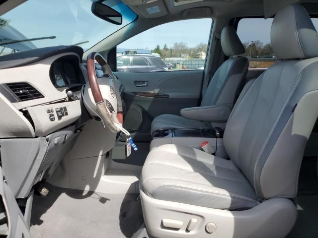 2011 Toyota Sienna XLE