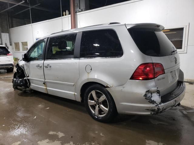 2010 Volkswagen Routan SEL