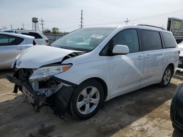 2015 Toyota Sienna LE