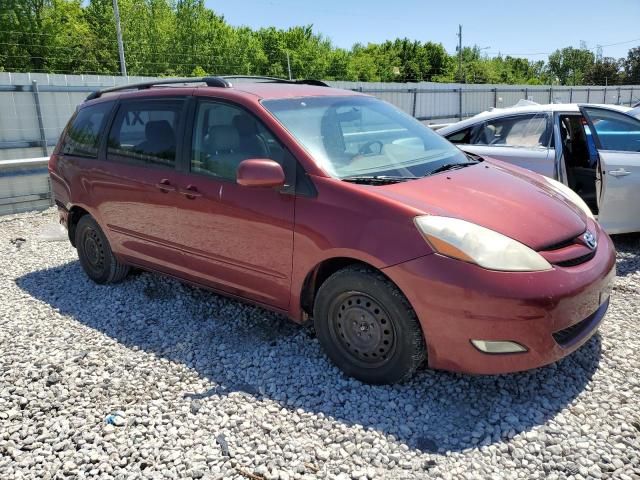 2007 Toyota Sienna XLE