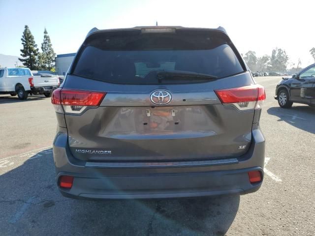 2017 Toyota Highlander SE