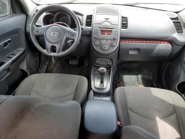 2010 KIA Soul +