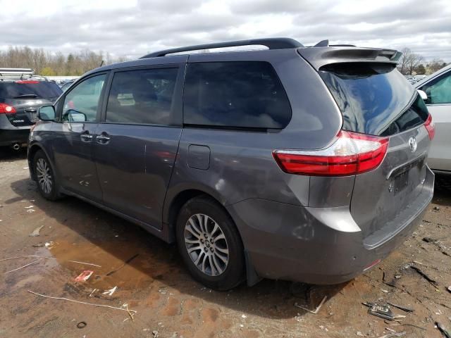 2019 Toyota Sienna XLE