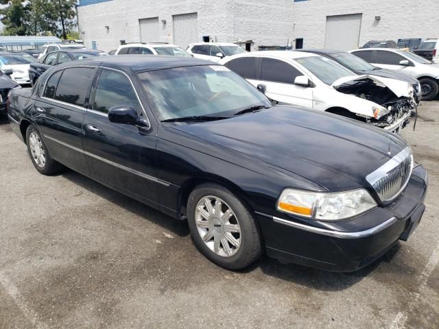 2007 Lincoln Town Car Signature Long Wheelbase