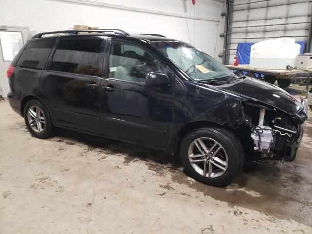 2009 Toyota Sienna CE