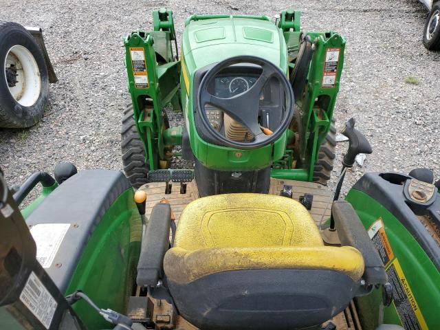 2018 John Deere 4044R