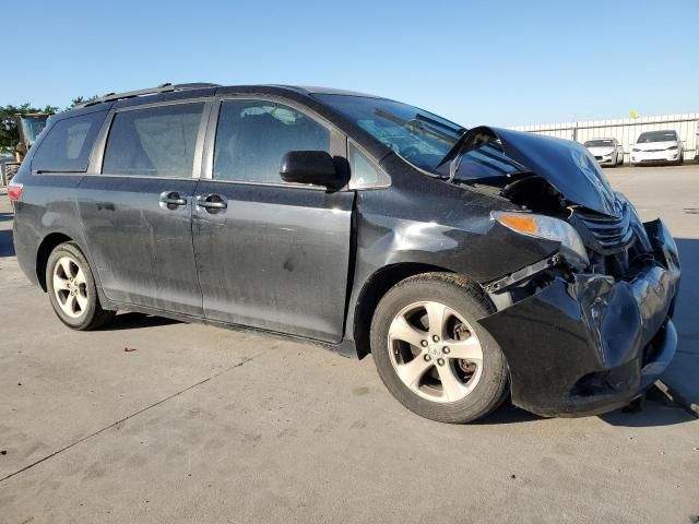 2015 Toyota Sienna LE