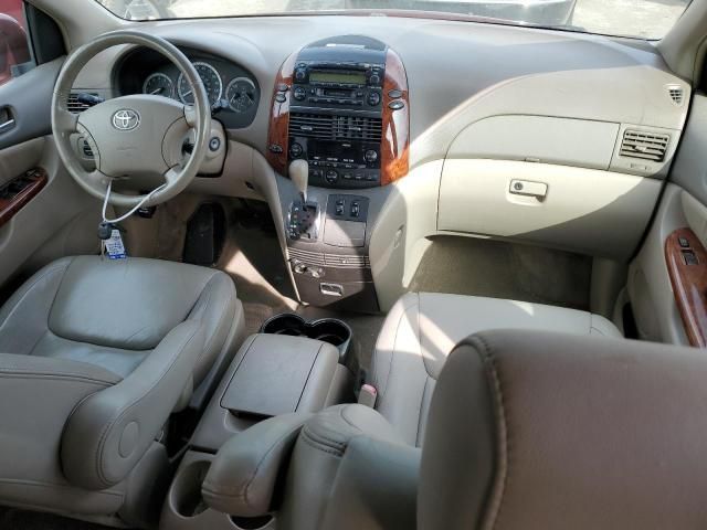 2005 Toyota Sienna XLE