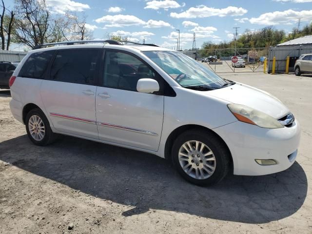 2008 Toyota Sienna XLE