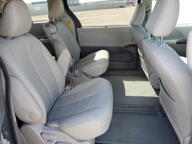 2013 Toyota Sienna XLE