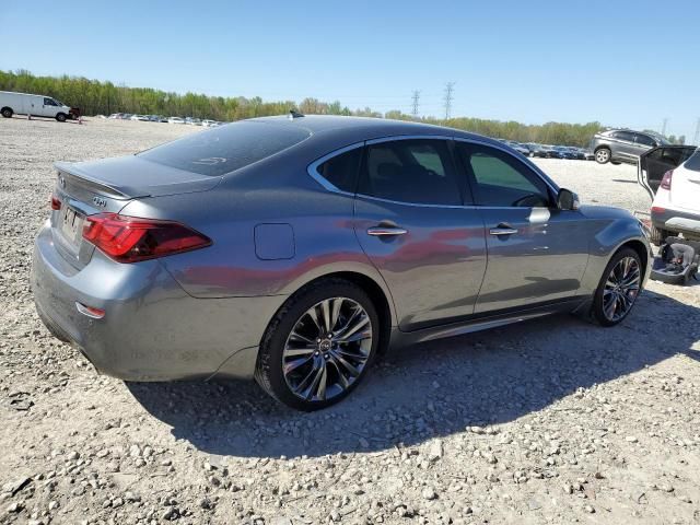 2017 Infiniti Q70 3.7