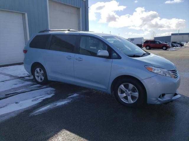 2017 Toyota Sienna LE