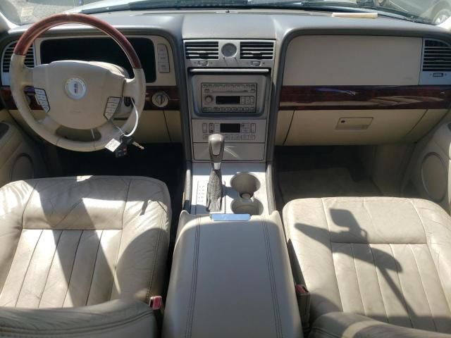 2004 Lincoln Navigator