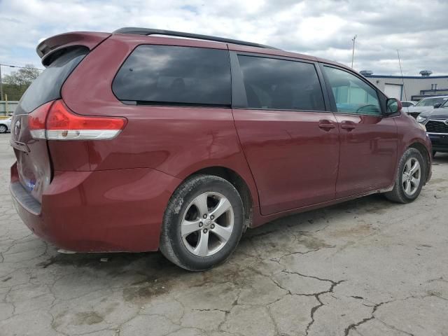 2013 Toyota Sienna LE