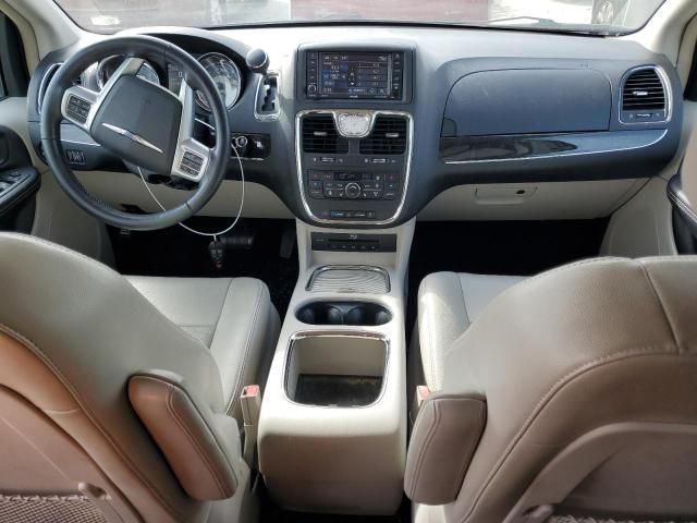 2013 Chrysler Town & Country Touring L