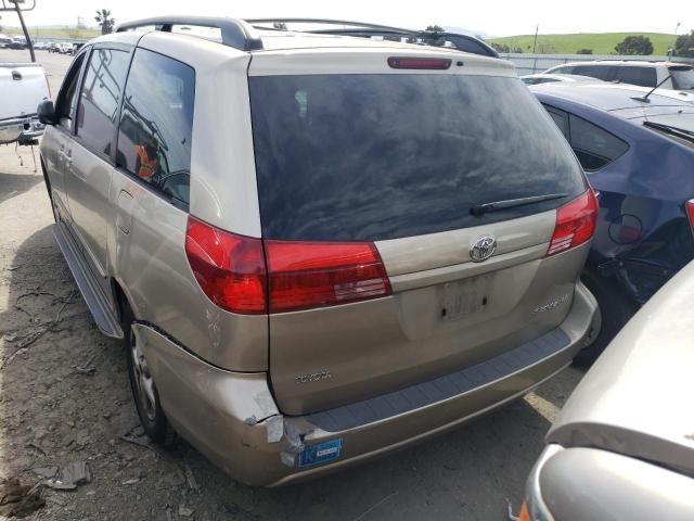 2004 Toyota Sienna CE