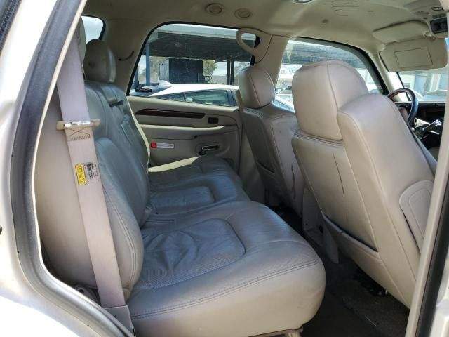 2002 Cadillac Escalade Luxury