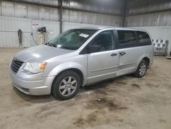 Salvage cars for sale at Des Moines, IA auction: 2008 Chrysler Town & Country LX