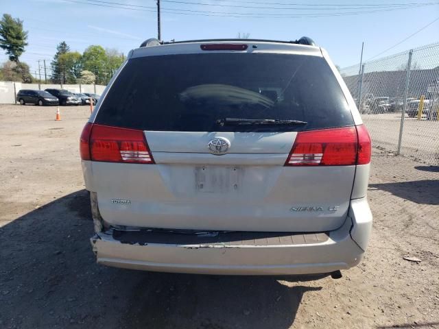 2004 Toyota Sienna CE