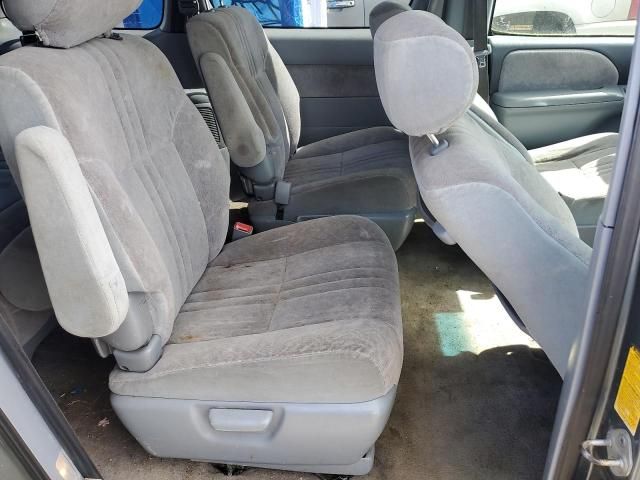 2000 Toyota Sienna LE