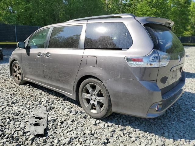 2015 Toyota Sienna Sport