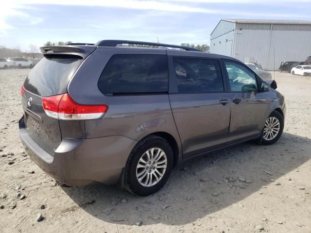 2011 Toyota Sienna XLE