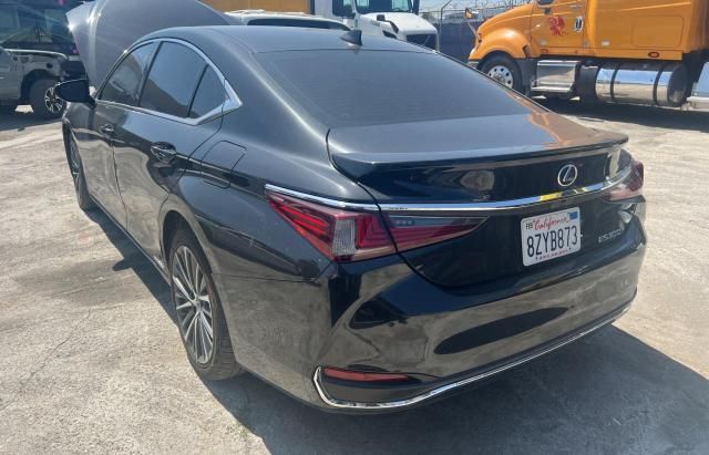 2022 Lexus ES 300H Base