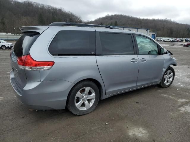 2013 Toyota Sienna LE