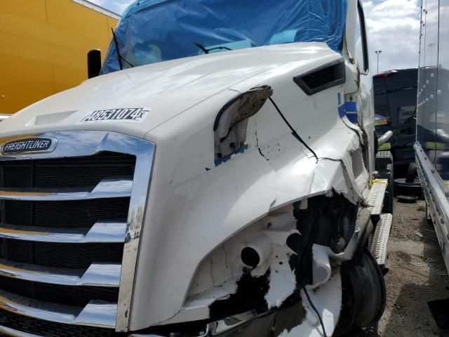 2022 Freightliner Cascadia 116