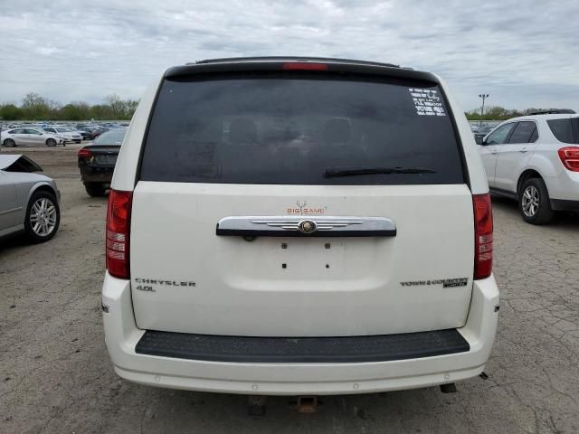 2010 Chrysler Town & Country Limited