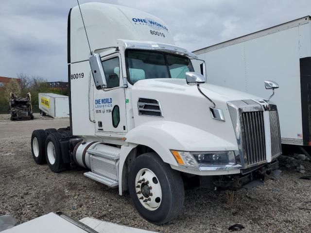 2017 Western Star 5700 XE