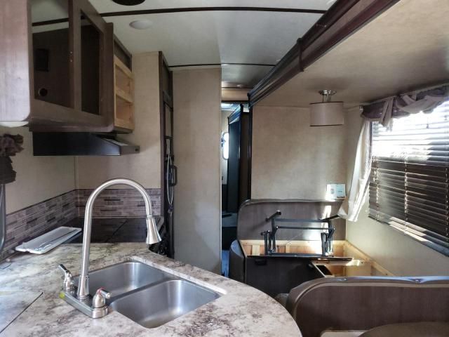 2017 Surveyor Camper