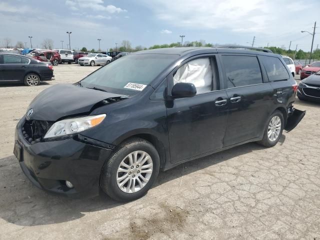 2015 Toyota Sienna XLE