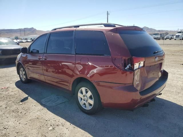 2005 Toyota Sienna CE