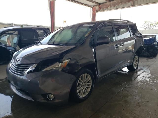 2012 Toyota Sienna XLE