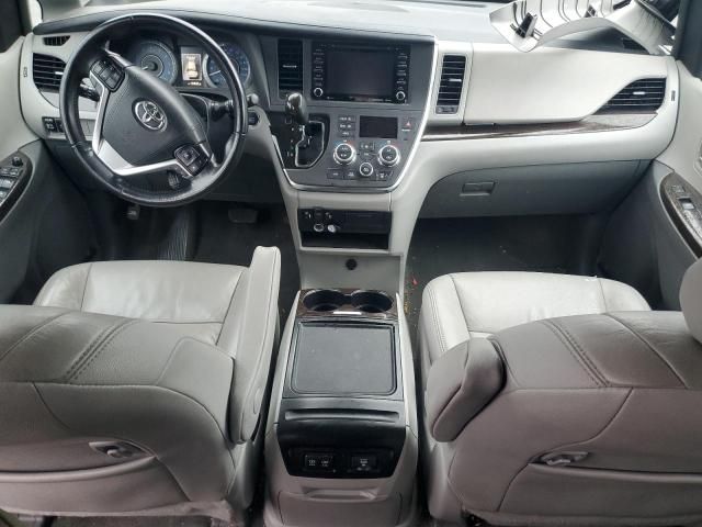 2019 Toyota Sienna XLE