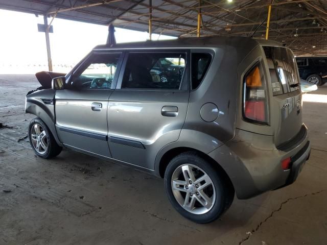 2010 KIA Soul +