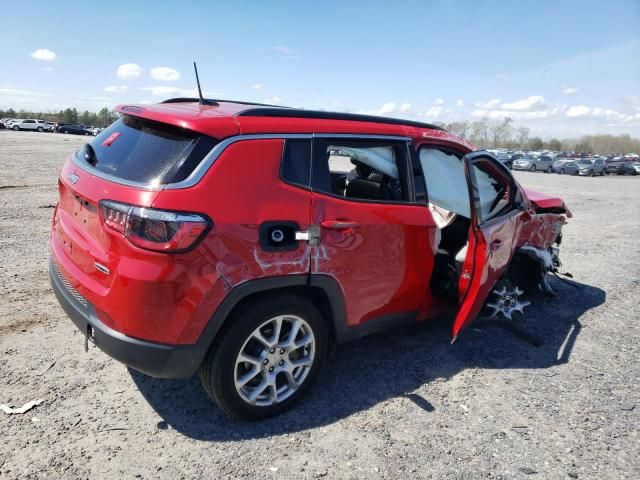 2023 Jeep Compass Latitude LUX