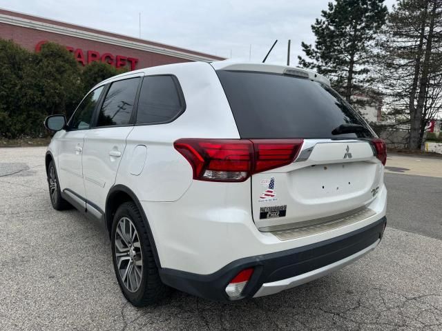 2016 Mitsubishi Outlander SE