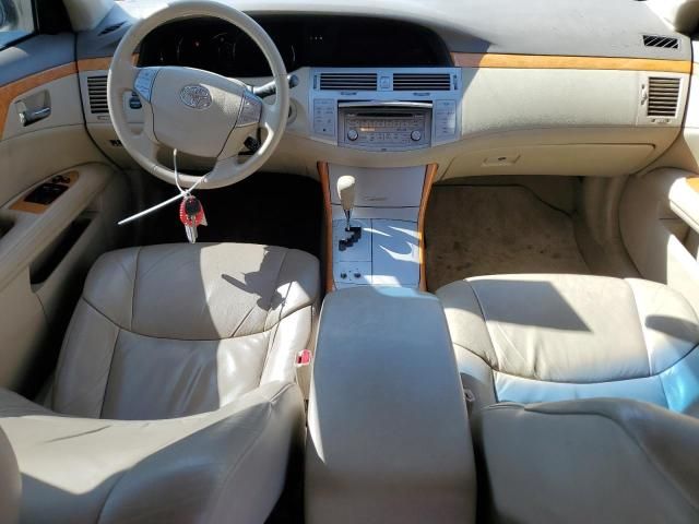 2005 Toyota Avalon XL