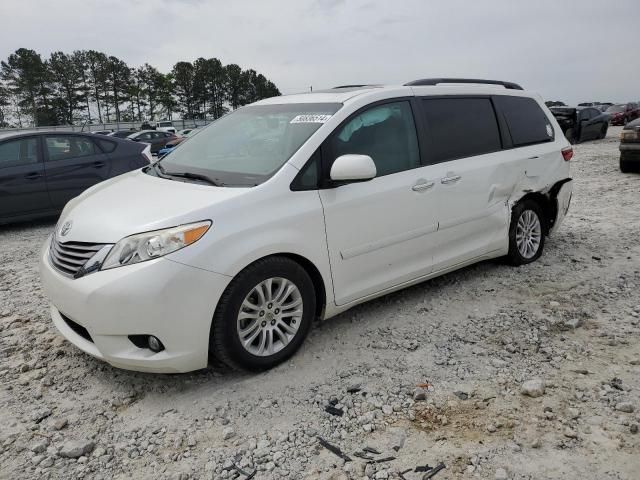 2015 Toyota Sienna XLE