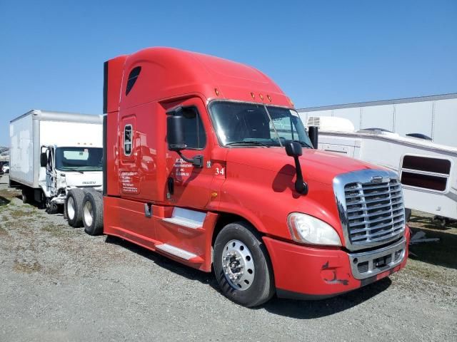 2015 Freightliner Cascadia 125