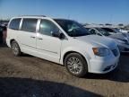 2015 Chrysler Town & Country Touring L